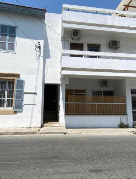 Noer Hostel Λάρνακα Εξωτερικό φωτογραφία